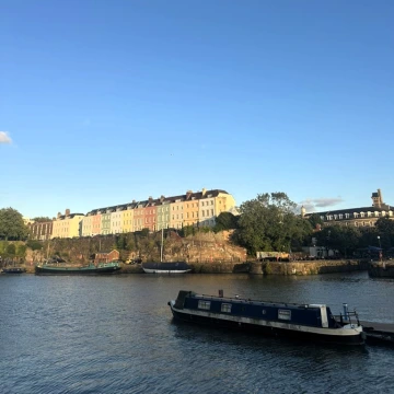 Picture of boat on the water