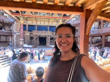 Selfie of Arpita in the Globe Theater